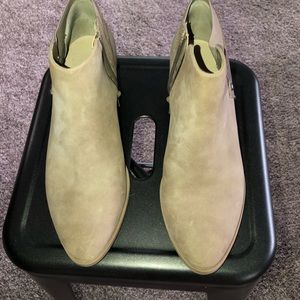 Very Comfortable Ankle Booties